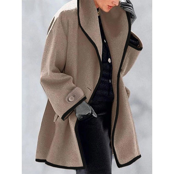 Stylish coat with contrast piping