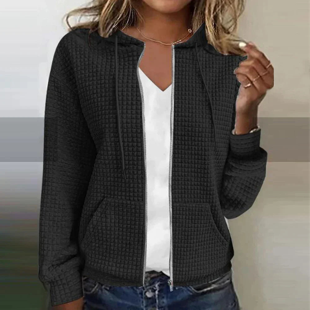 Eloura-Moda | Checkered Jacket: Style and Comfort Combined